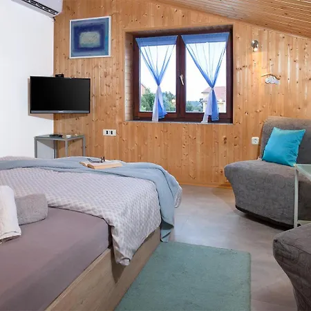 Funinblue Studio Apartman * Banjole